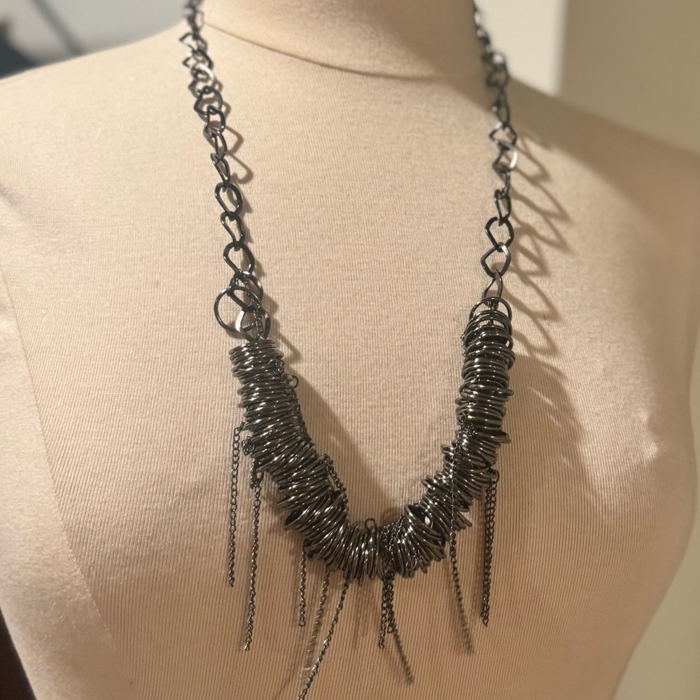 Gorgeous diverse chain